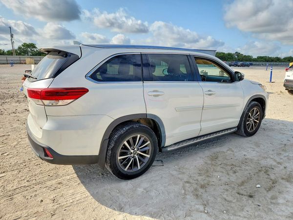 2017 TOYOTA HIGHLANDER SE/XLE