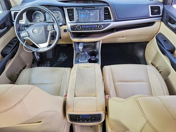 2017 TOYOTA HIGHLANDER SE/XLE