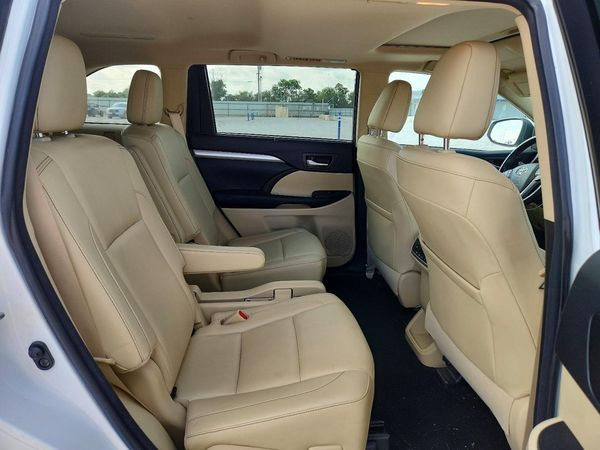 2017 TOYOTA HIGHLANDER SE/XLE
