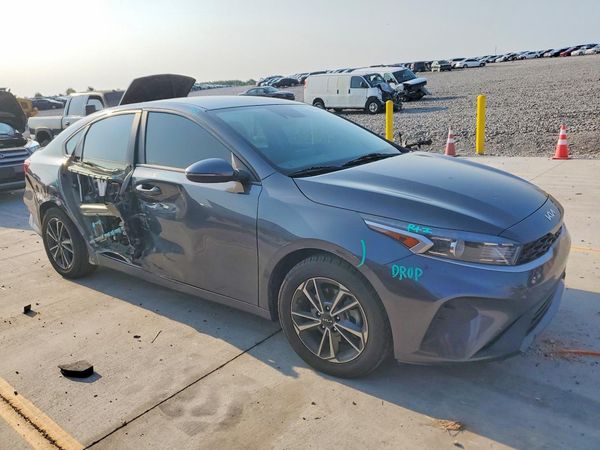 2022 KIA FORTE FE, LXS