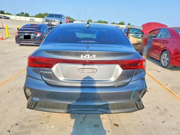 2022 KIA FORTE FE, LXS