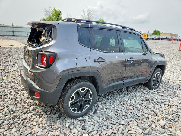 2017 JEEP RENEGADE TRAILHAWK 4X4