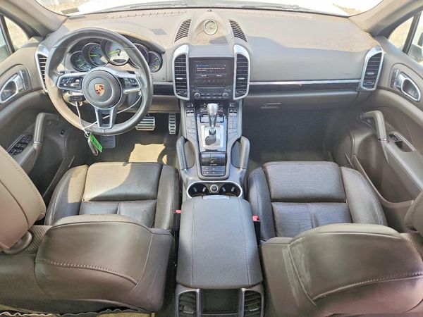 2017 PORSCHE CAYENNE E-Hybrid