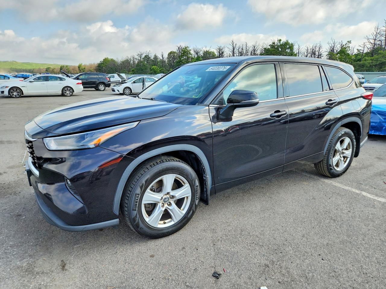 2022 TOYOTA HIGHLANDER LE