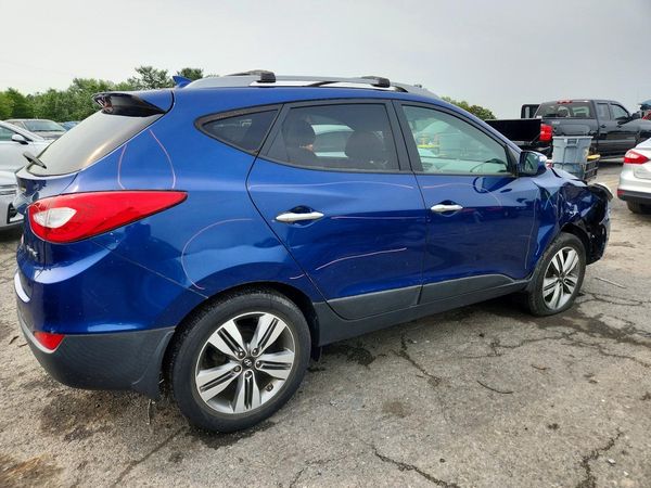 2015 HYUNDAI TUCSON GLS (Middle)
