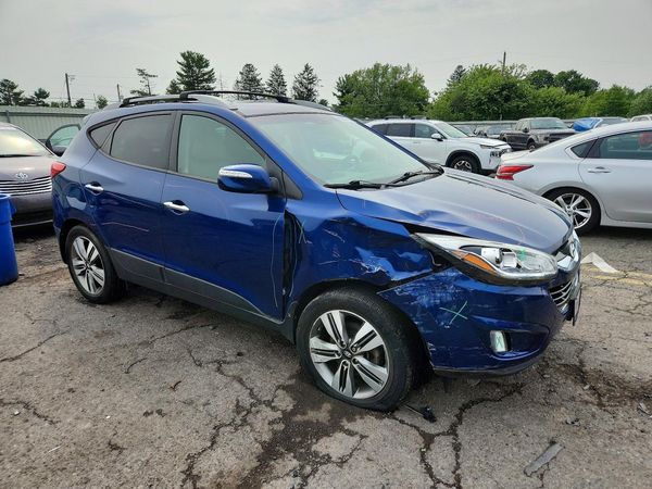 2015 HYUNDAI TUCSON GLS (Middle)