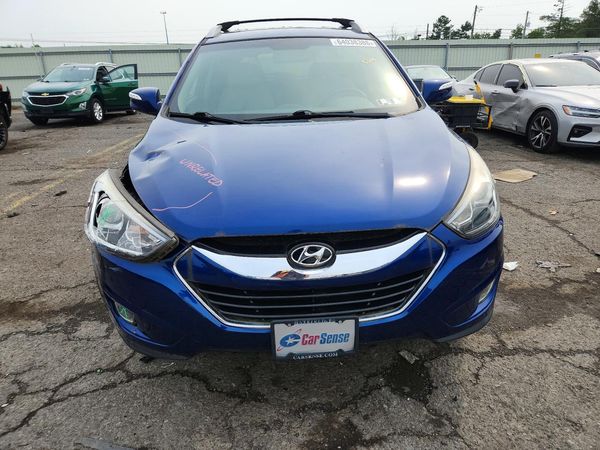 2015 HYUNDAI TUCSON GLS (Middle)