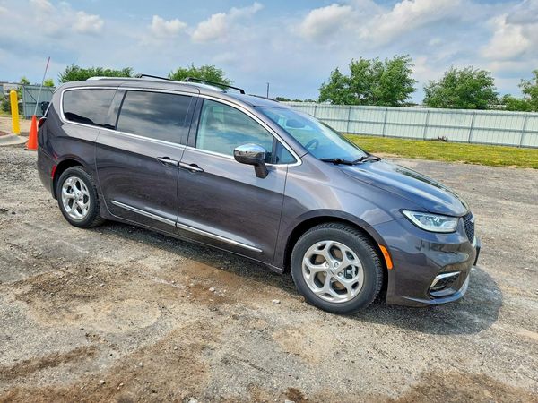2021 CHRYSLER PACIFICA Limited