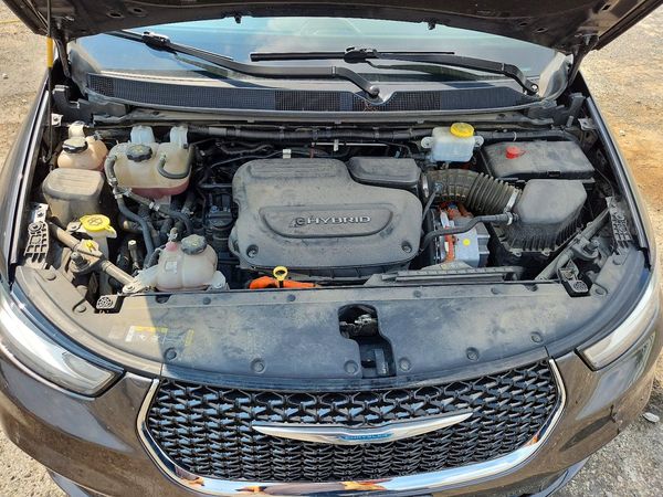 2021 CHRYSLER PACIFICA Limited