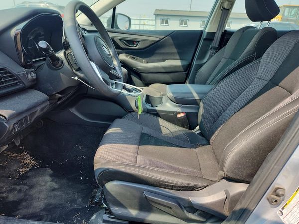 2022 SUBARU OUTBACK Base