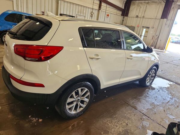 2015 KIA SPORTAGE GL - Middle-low