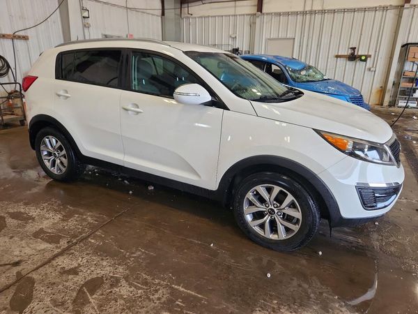 2015 KIA SPORTAGE GL - Middle-low