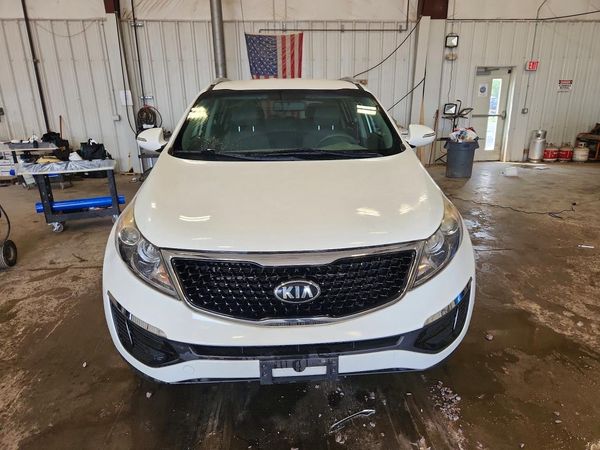 2015 KIA SPORTAGE GL - Middle-low