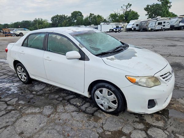 2013 TOYOTA COROLLA