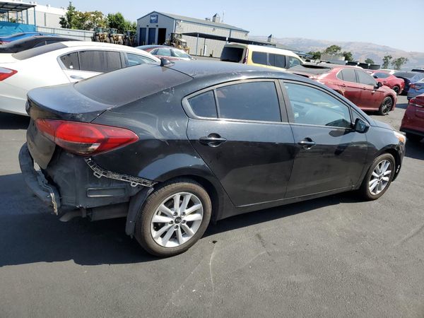 2017 KIA FORTE