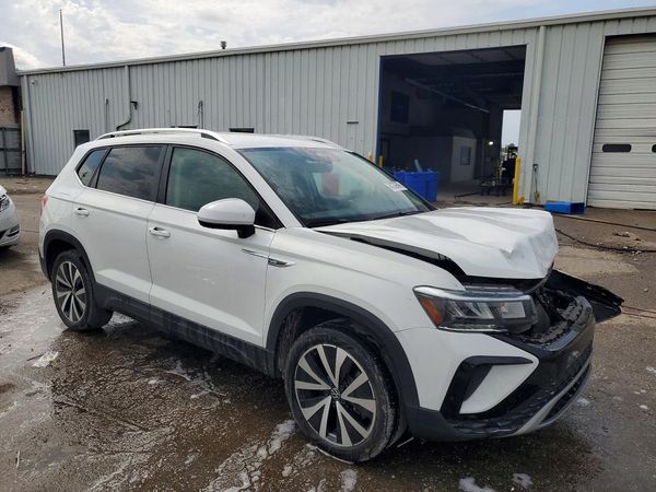2024 VOLKSWAGEN TAOS SE