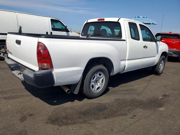 2015 TOYOTA TACOMA Delux Grade