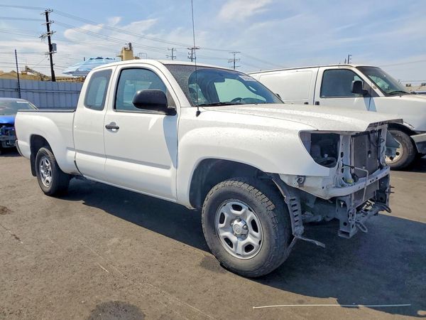 2015 TOYOTA TACOMA Delux Grade