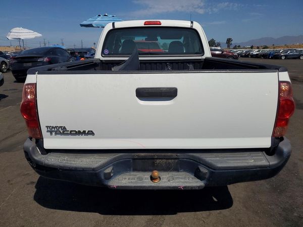2015 TOYOTA TACOMA Delux Grade