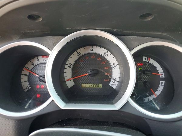 2015 TOYOTA TACOMA Delux Grade