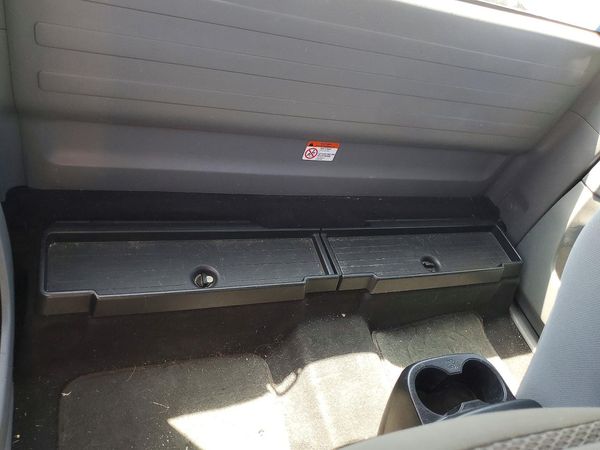 2015 TOYOTA TACOMA Delux Grade