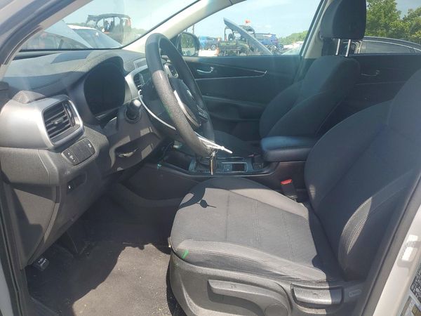 2019 KIA SORENTO L, LX, S