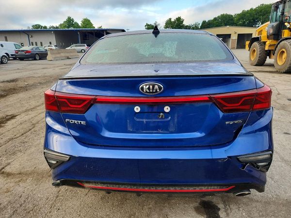 2021 KIA FORTE GT Line