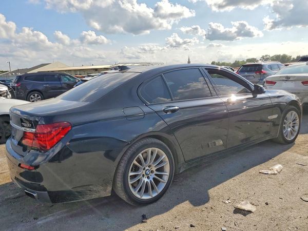 2014 BMW 750