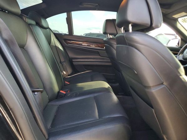 2014 BMW 750