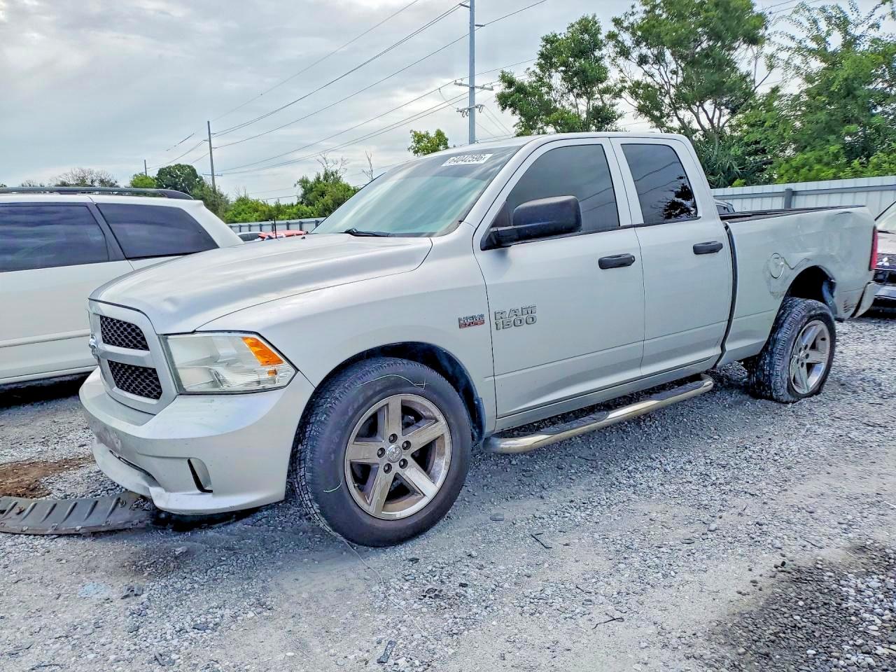 2014 RAM 1500 ST QUAD CAB 4X2