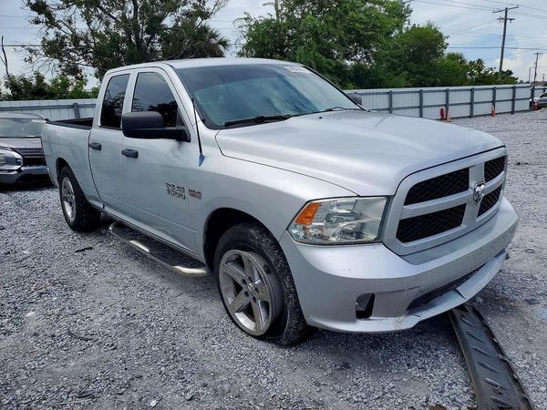 2014 RAM 1500 ST QUAD CAB 4X2