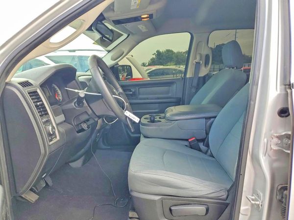 2014 RAM 1500 ST QUAD CAB 4X2