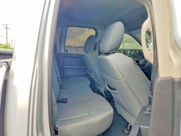 2014 RAM 1500 ST QUAD CAB 4X2