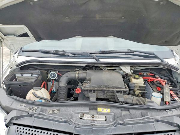 2016 MERCEDES-BENZ SPRINTER — Engine bay