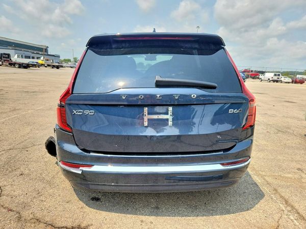 2026 VOLVO XC90 Ultra Bright
