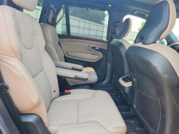 2026 VOLVO XC90 Ultra Bright