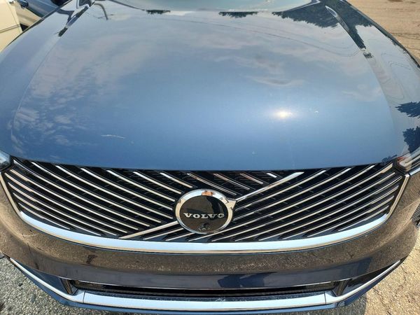 2026 VOLVO XC90 Ultra Bright