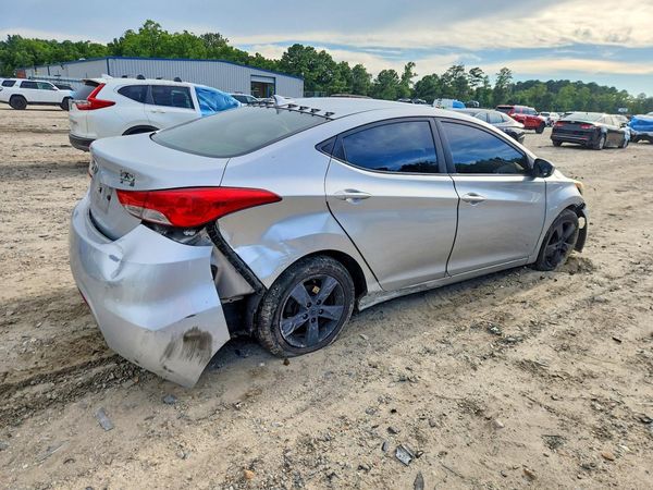 2012 HYUNDAI ELANTRA GLS(Middle grade)