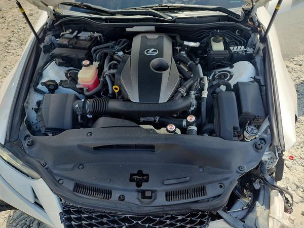 2017 LEXUS IS 200t
