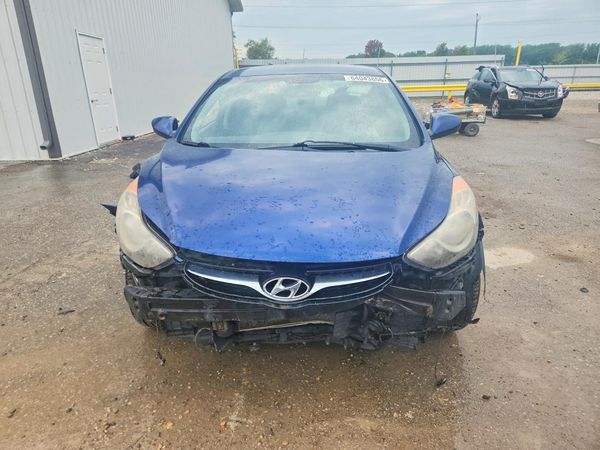 2013 HYUNDAI ELANTRA