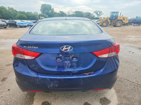 2013 HYUNDAI ELANTRA