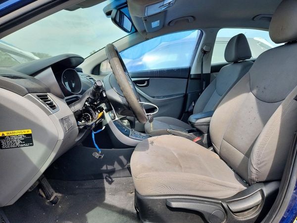 2013 HYUNDAI ELANTRA