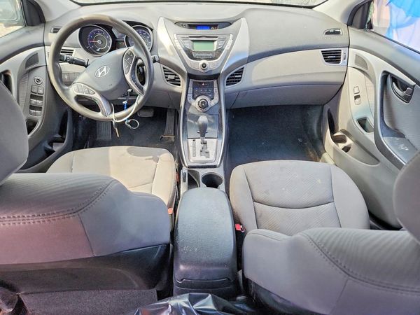 2013 HYUNDAI ELANTRA