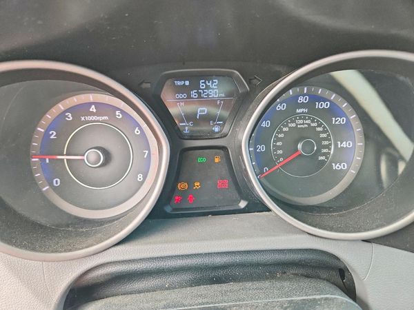 2013 HYUNDAI ELANTRA