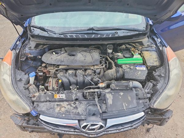 2013 HYUNDAI ELANTRA