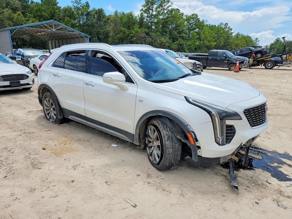 2019 CADILLAC XT4 Premium Luxury