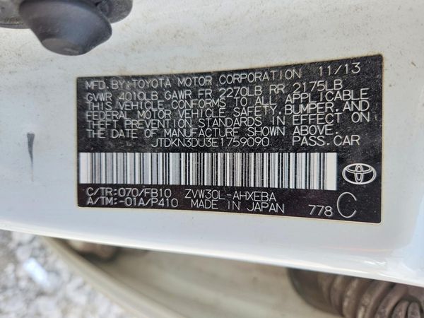 2014 TOYOTA PRIUS