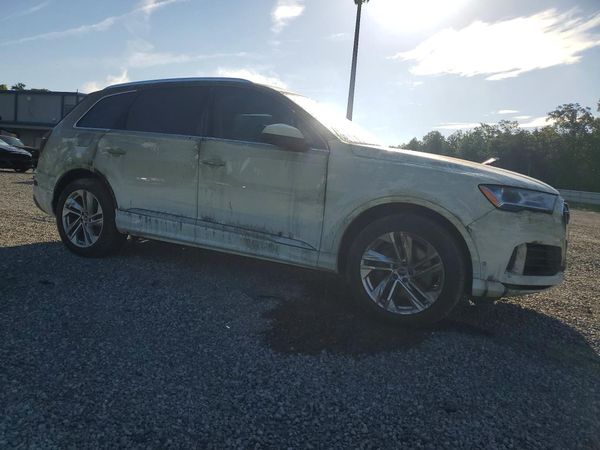 2022 AUDI Q7 quattro Premium Plus