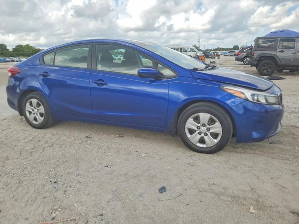 2017 KIA FORTE LX Base
