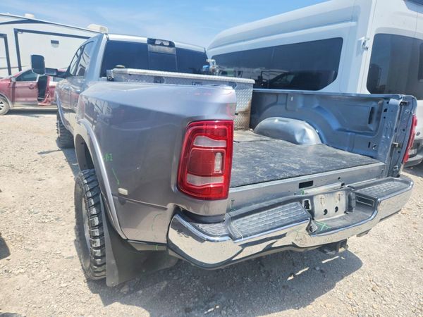 2022 RAM 3500 LARAMIE CREW CAB 4X4